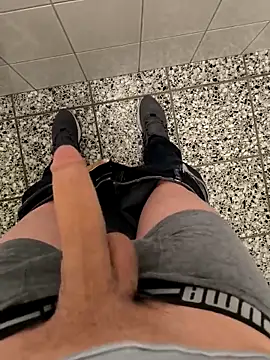 geilehecke1 online show from March 21, 2025, 3:35 pm