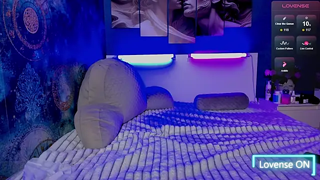 Snapshot of DianaBeautyXXX chatting on October 15, 2025, 10:37 am DianaBeautyXXX online show from October 15, 2025, 10:37 am