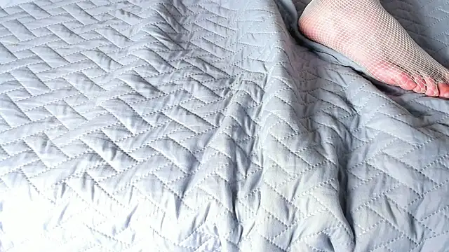 Snapshot of LiaFlowers chatting on February 26, 2025, 6:04 am LiaFlowers online show from February 26, 2025, 6:04 am