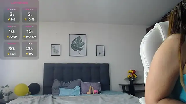 Snapshot of shirly_vannicelli chatting on January 8, 2025, 7:03 pm shirly vannicelli online show from January 8, 2025, 7:03 pm