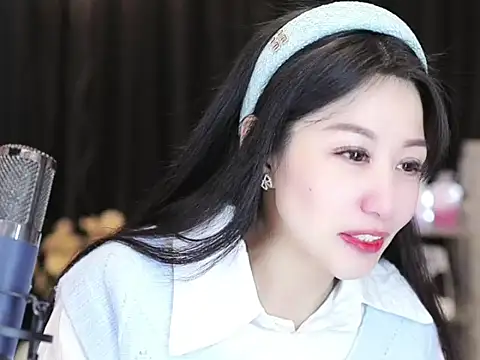 Nuyoah-77 online show from February 7, 2025, 2:58 pm