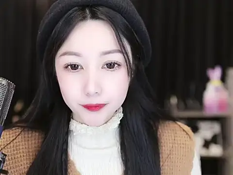 Nuyoah-77 online show from March 3, 2025, 6:55 pm