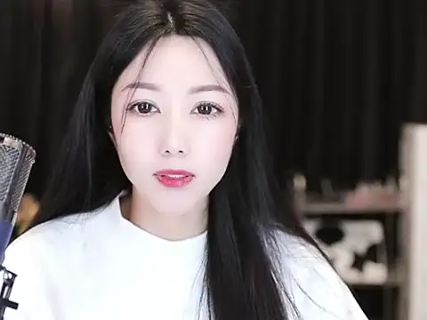 Nuyoah-77 online show from March 18, 2025, 2:59 pm