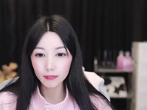 Nuyoah-77 online show from November 13, 2025, 3:55 pm