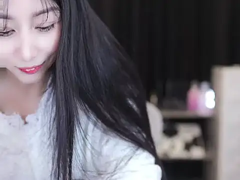 Nuyoah-77 online show from November 27, 2025, 3:36 pm