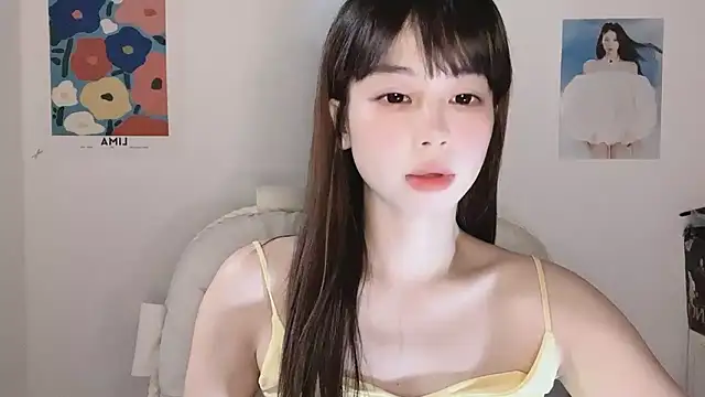 -Hottie online show from November 14, 2025, 4:17 pm