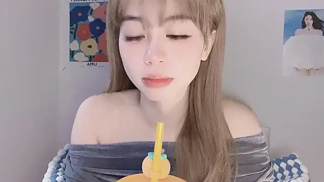 -Hottie online show from February 12, 2026, 4:13 pm