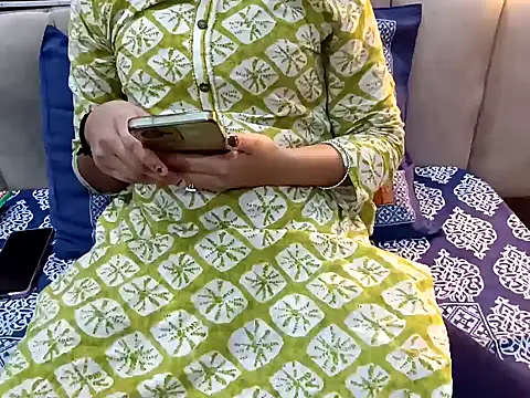 Snapshot of GoldnessAishu chatting on December 6, 2024, 11:54 am GoldnessAishu online show from December 6, 2024, 11:54 am