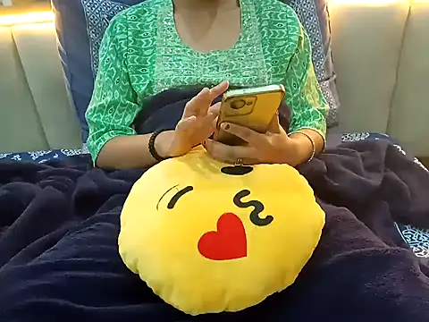 Snapshot of GoldnessAishu chatting on December 11, 2024, 12:55 pm GoldnessAishu online show from December 11, 2024, 12:55 pm