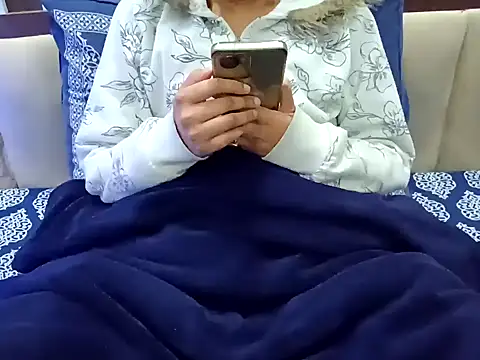 Snapshot of GoldnessAishu chatting on December 15, 2024, 4:37 pm GoldnessAishu online show from December 15, 2024, 4:37 pm