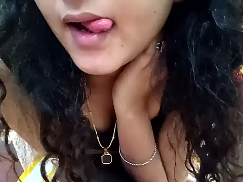 Snapshot of GoldnessAishu chatting on February 2, 2025, 6:31 pm GoldnessAishu online show from February 2, 2025, 6:31 pm