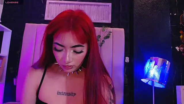 Mia Rinn online show from December 24, 2024, 4:40 pm