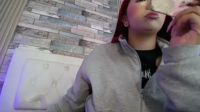 Mia Rinn online show from January 15, 2025, 12:47 pm