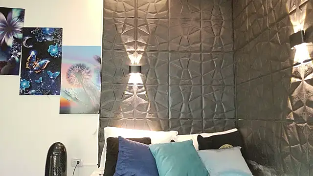 graceymilf666 online show from September 17, 2025, 11:23 am