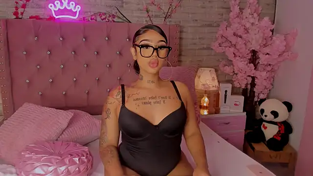 Mia Jansen online show from September 28, 2025, 1:27 pm