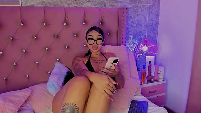 Mia Jansen online show from October 11, 2025, 1:09 pm