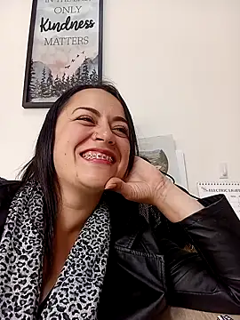 Lesly 10- online show from January 28, 2025, 3:14 pm