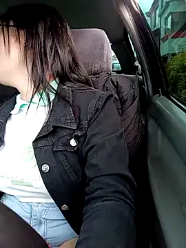 Lesly 10- online show from March 6, 2025, 3:13 pm