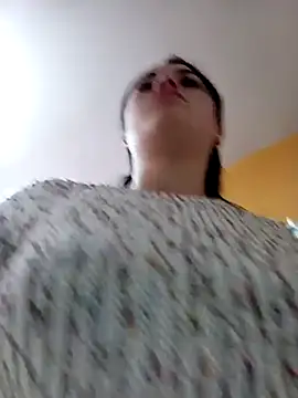 Lesly 10- online show from March 12, 2025, 6:44 pm