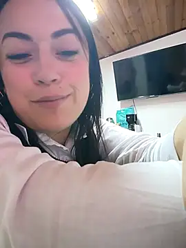 Lesly 10- online show from December 17, 2025, 8:59 pm