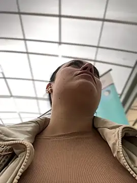 Lesly 10- online show from March 20, 2026, 3:39 pm