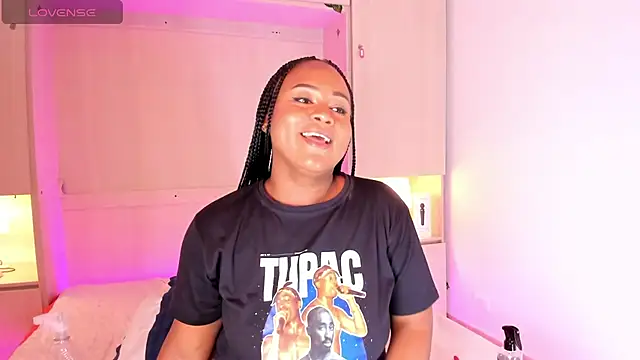 EmilyyStuart online show from February 11, 2025, 9:42 am