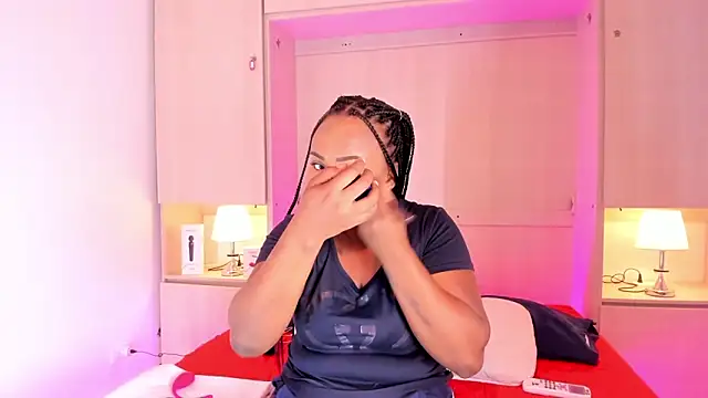 EmilyyStuart online show from February 14, 2025, 3:43 am