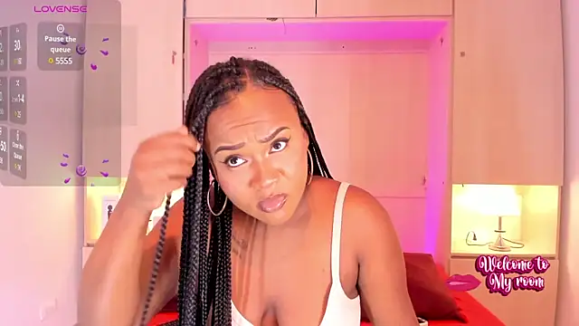 EmilyyStuart online show from March 14, 2025, 3:37 am