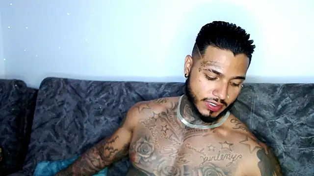 Exotic tatto27121 online show from January 17, 2025, 12:10 am