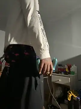 SluttyLyfe4L online show from February 7, 2026, 5:33 am