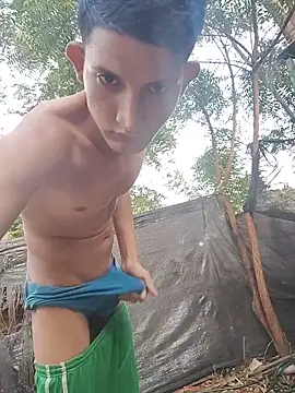 Valentinacuc online show from November 6, 2025, 11:22 am