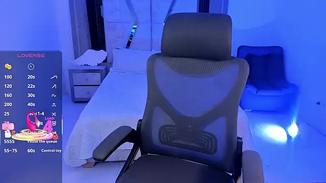 Snapshot of EmySilver chatting on February 15, 2025, 3:06 pm EmySilver online show from February 15, 2025, 3:06 pm