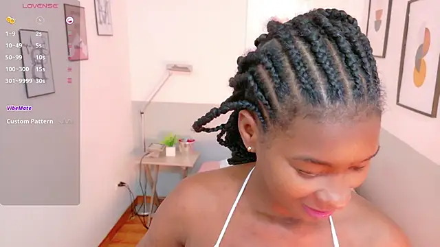 petitelittleebony online show from September 21, 2025, 12:18 pm