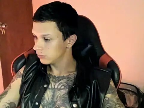 Snapshot of goodboy69l chatting on March 3, 2026, 11:21 pm goodboy69l online show from March 3, 2026, 11:21 pm