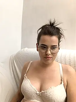 Snapshot of Baby_Nicoll chatting on March 3, 2026, 7:20 pm Baby Nicoll online show from March 3, 2026, 7:20 pm