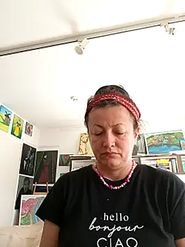 MariaAnaSunshine online show from September 23, 2025, 8:28 am