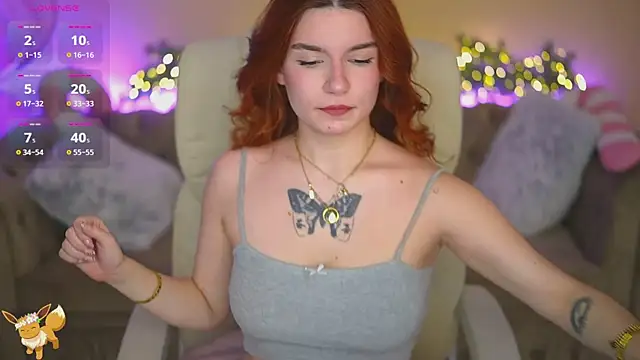 RedShinee online show from December 22, 2025, 2:03 pm