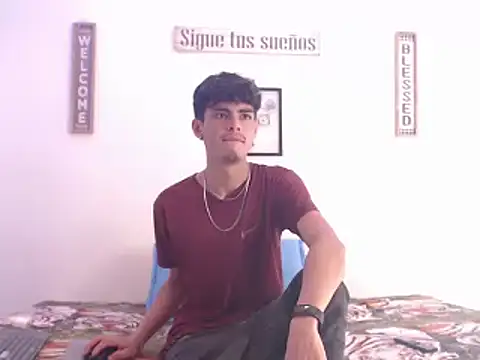 Snapshot of harrytomson_1 chatting on January 11, 2025, 4:57 pm harrytomson 1 online show from January 11, 2025, 4:57 pm