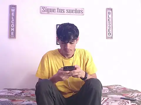 Snapshot of harrytomson_1 chatting on January 27, 2025, 3:50 pm harrytomson 1 online show from January 27, 2025, 3:50 pm