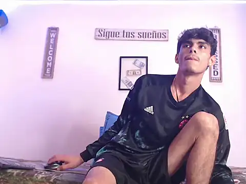 Snapshot of harrytomson_1 chatting on January 30, 2025, 8:22 am harrytomson 1 online show from January 30, 2025, 8:22 am