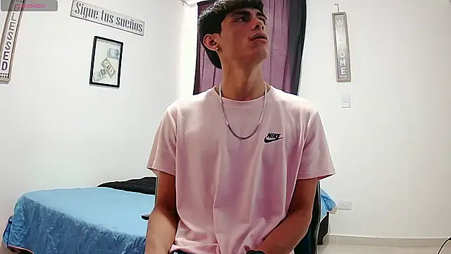 Snapshot of harrytomson_1 chatting on October 12, 2025, 7:24 pm harrytomson 1 online show from October 12, 2025, 7:24 pm