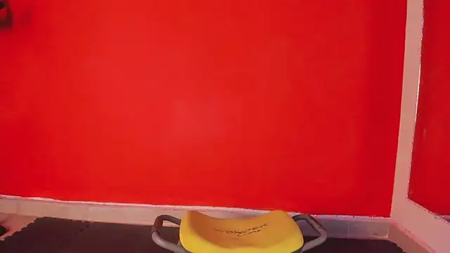 zoe roux21 online show from February 15, 2025, 10:52 pm