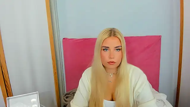 KristyHoney online show from January 24, 2025, 9:28 am