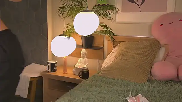 AshleyDouglas online show from February 1, 2025, 4:46 am