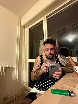 Snapshot of lope85540 chatting on December 4, 2024, 4:54 am lope85540 online show from December 4, 2024, 4:54 am