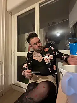 Snapshot of lope85540 chatting on December 13, 2024, 4:43 am lope85540 online show from December 13, 2024, 4:43 am