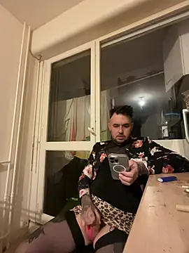 Snapshot of lope85540 chatting on December 23, 2024, 5:06 am lope85540 online show from December 23, 2024, 5:06 am