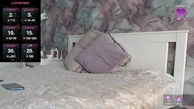 deliciousRose online show from February 12, 2025, 7:44 am