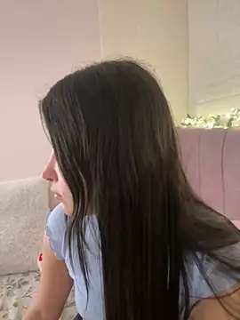 Snapshot of annaharper- chatting on September 19, 2025, 2:57 am annaharper- online show from September 19, 2025, 2:57 am