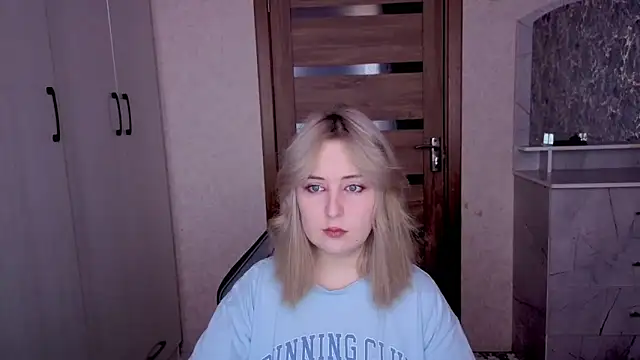 Kristy-Max online show from February 10, 2026, 4:49 am